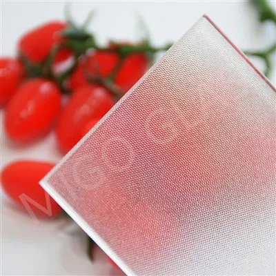 ग्रीनहाउस के लिए ग्लास फैलाना